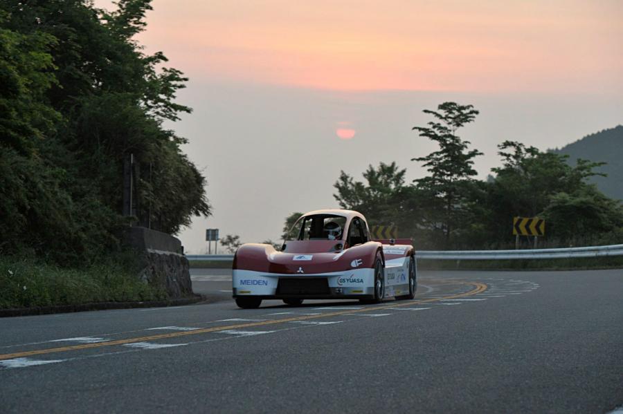  Mitsubishi i-MiEV Evolution Pikes Peak Race concept 2012 года  (фото 11 из 12)